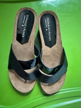 Donald J. Pliner Black Patent & Suede Crossband Mules